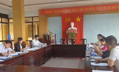 Quang cảnh buổi làm việc