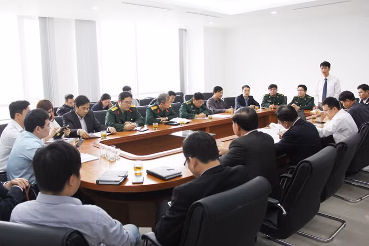 Đại diện các bộ, ngành tham gia nhiều ý kiến để hoàn thiện NSW. 