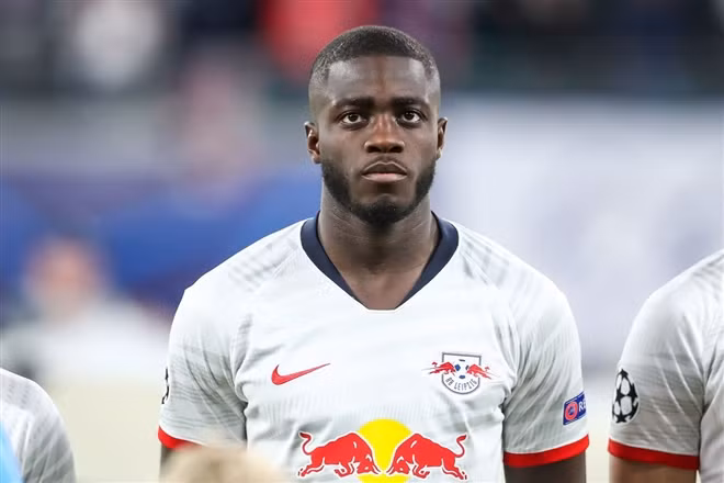 Upamecano gia nhập Bayern từ tháng 7 tới. 