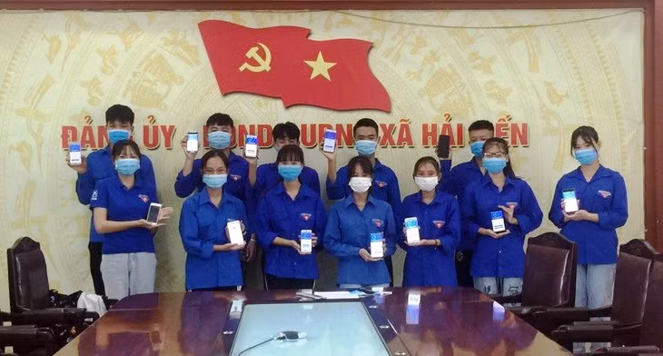 Tuổi trẻ TP Móng Cái xung kích tình nguyện trong công tác phòng, chống dịch Covid-19.