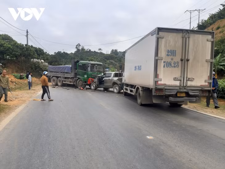 Trong ngày đầu tiên của năm mới Tân Sửu 2021, cả nước đã xảy ra 20 vụ tai nạn giao thông, làm chết 15 người, bị thương 11 người. 