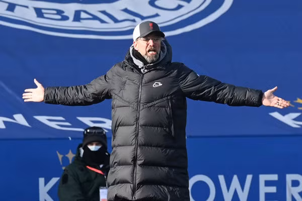 Klopp bất lực trước hàng thủ đội nhà