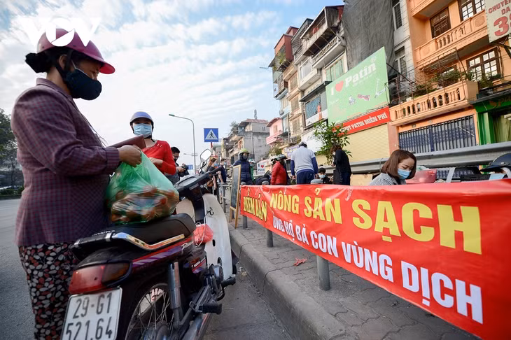 Chính phủ yêu cầu Bộ Công Thương mở rộng thị trường tiêu thụ hàng hóa cho các tỉnh có dịch Covid-19.