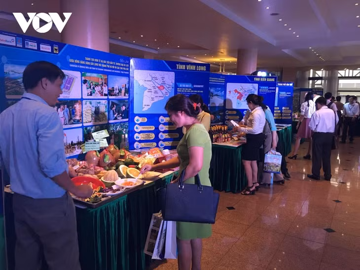 Năm 2021, các doanh nghiệp, ngành hàng kỳ vọng, dịch bệnh tiếp tục được kiểm soát, đi lại thông thương