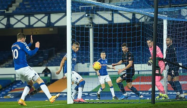Richarlison gỡ hòa, chỉ năm phút sau bàn mở tỷ số của Foden. Ảnh: NMC Pool.