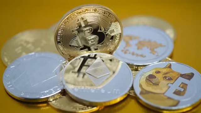 Hiện có khoảng 100.000 người có từ 1 triệu USD trở lên được tích lũy trong tài khoản bitcoin. (Ảnh: Getty)