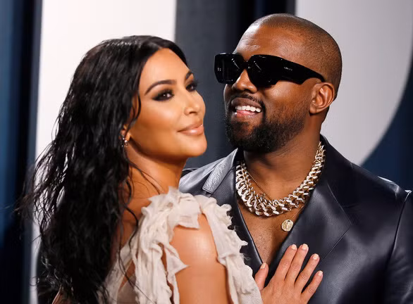 Người mẫu, diễn viên Kim Kardashian và chồng cô, ca sĩ Kanye West tại lễ trao giải Oscar lần thứ 92 ở Los Angeles, California, Mỹ ngày 9-2-2020 - Ảnh (tư liệu): REUTERS