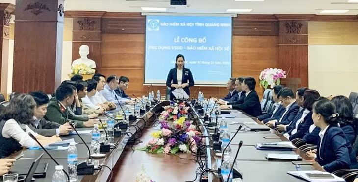 Lãnh đạo UBND tỉnh phát biểu chỉ đạo về việc triển khai VssID trên địa bàn tỉnh tại lễ công bố ứng dụng VssID- BHXH số, tháng 11/2020.