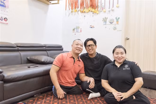 500Tuấn Hưng tặng nhà cho vợ chồng vận động viên khuyết tất Hồng Thức và Hồng Kiên.