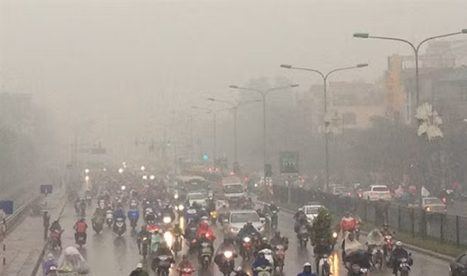 Gió đông nam gây nồm ẩm tại Bắc Bộ.