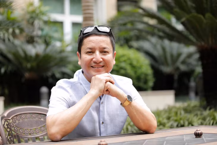Nghệ sĩ Chí Trung từng làm công việc buôn săm lốp kiếm sống qua ngày.