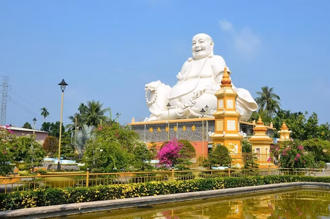 Chùa Vĩnh Tràng được xếp hạng di tích lịch sử - văn hóa cấp quốc gia năm 1984. Ảnh: Vietravel.