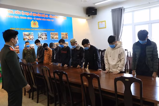 Nhóm đối tượng lừa đảo qua mạng, tổ chức đánh bạc, đánh bạc bị bắt giữ.