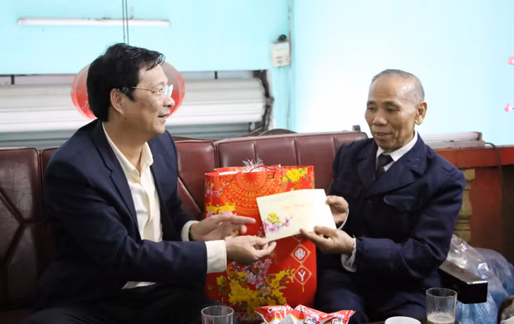 Nguyên Phó bí thư Thường trực Tỉnh ủy, Nguyên Trưởng đoàn Đại biểu Quốc hội tỉnh