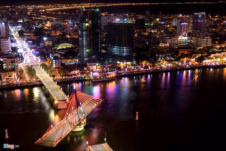 Cầu Sông Hàn quay đã tồn tại hàng chục năm nay nhưng vẫn là điểm thu hút đặc biệt với du khách