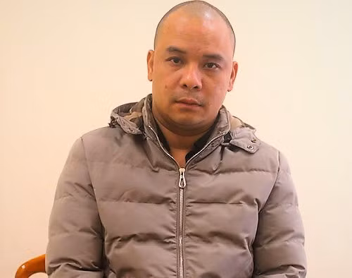 Trần Lê Vinh Quang tại cơ quan điều tra. Ảnh: Công an cung cấp.