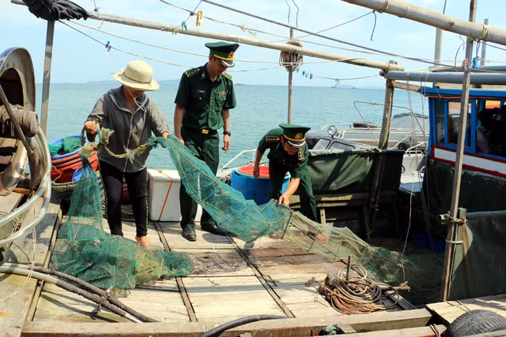 Hải đội 2 Biên phòng phát hiện, xử lý vụ việc vi phạm các quy định về khai thác thủy sản