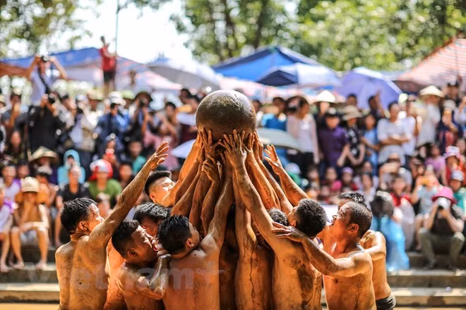 Lễ hội cầu bùn Bắc Giang 2018. (Ảnh chỉ mang tính minh họa. Nguồn: Vietnam+)