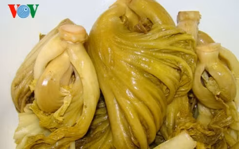 Vàng ô là chất màu tổng hợp, gây độc cho con người nên chỉ được phép sử dụng trong công nghiệp, cấm sử dụng trong chế biến thực phẩm.