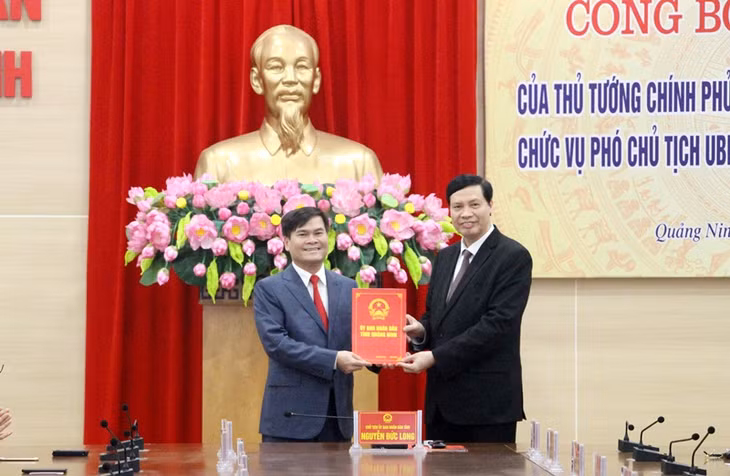 Thừa ủy quyền 