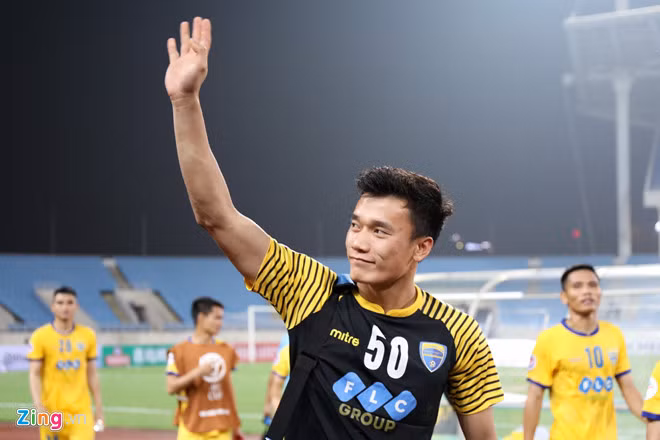 Thủ thành Bùi Tiến Dũng nhiều khả năng sẽ gia nhập CLB Viettel từ mùa bóng tới. Ảnh: Minh Chiến.