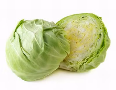 Vitamin K1 và vitamin U trong cải bắp có thể chống loét dạ dày, bảo vệ màng nhầy và làm giảm nguy cơ mắc bệnh dạ dày.