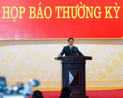 Người phát ngôn của Chính phủ Vũ Đức Đam phát biểu tại họp báo - Ảnh VGP/Nhật Bắc