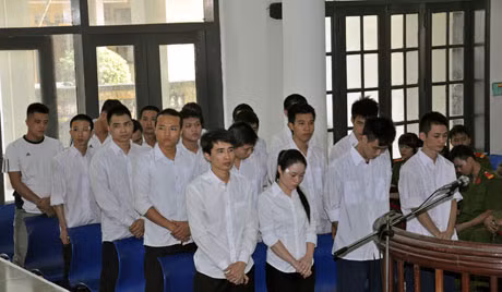 Các bị cáo tại phiên tòa.