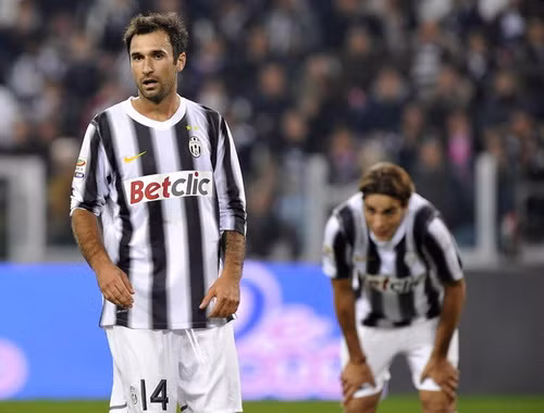 Juventus bị trừng phạt bởi khả năng phòng ngự kém cỏi.
