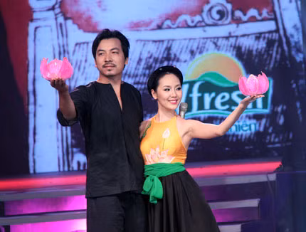 GS Cù Trọng Xoay và Phương Linh