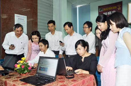 Quang cảnh buổi lễ bầu chọn