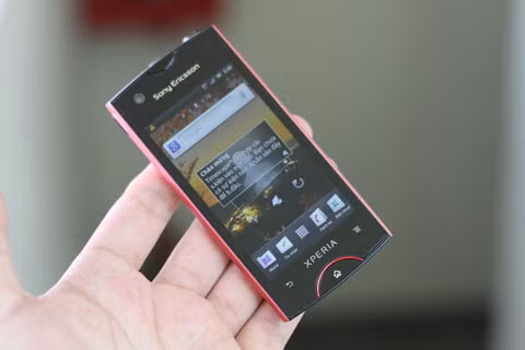 Xperia Ray, một trong 6 mẫu smartphone của Sony Ericsson vừa bán. Ảnh: Quốc Huy.