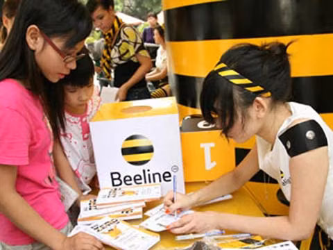 Khách hàng lo ngại gói cước tỷ phú bị khóa. Ảnh: Beeline