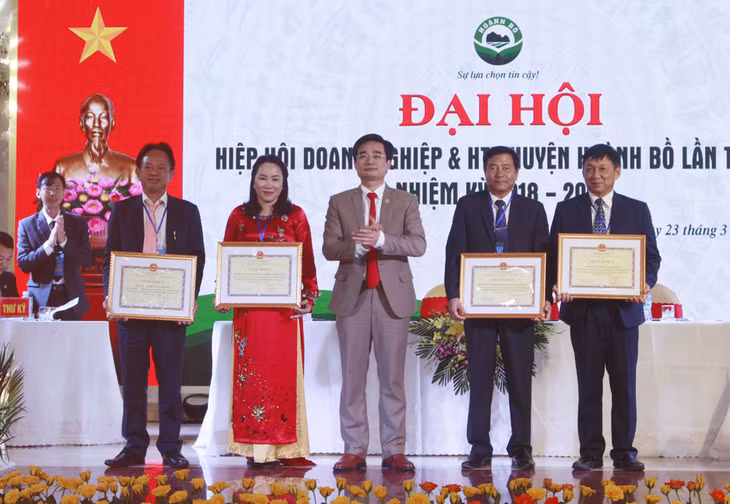 Đại hội Hiệp hội Doanh nghiệp và HTX huyện Hoành Bồ lần thứ III ảnh 3
