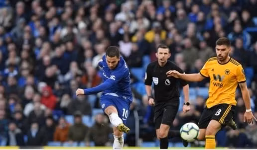  Hazard ghi bàn cứu Chelsea ở phút bù giờ.