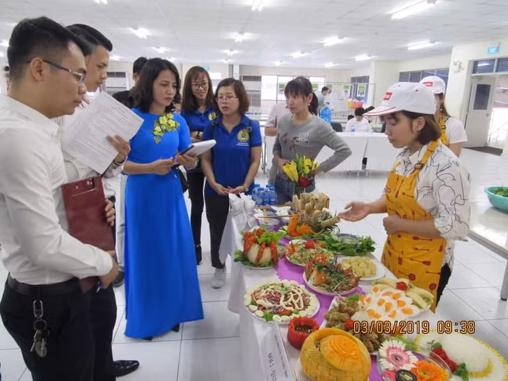 Cuộc thi nấu ăn chủ đề 