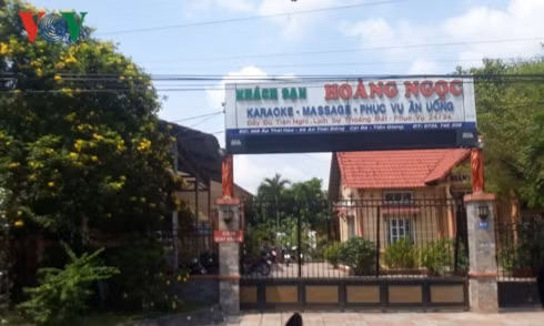  Khách sạn Hoàng Ngọc- nơi 2 đối tượng thuê phòng tàng trữ, sử dụng chất ma túy. ( Ảnh: NT)