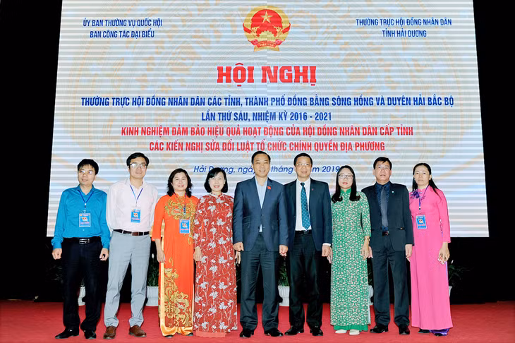 Đoàn công tác của tỉnh Quảng Ninh tham dự hội ngị hụp ảnh lưu niệm