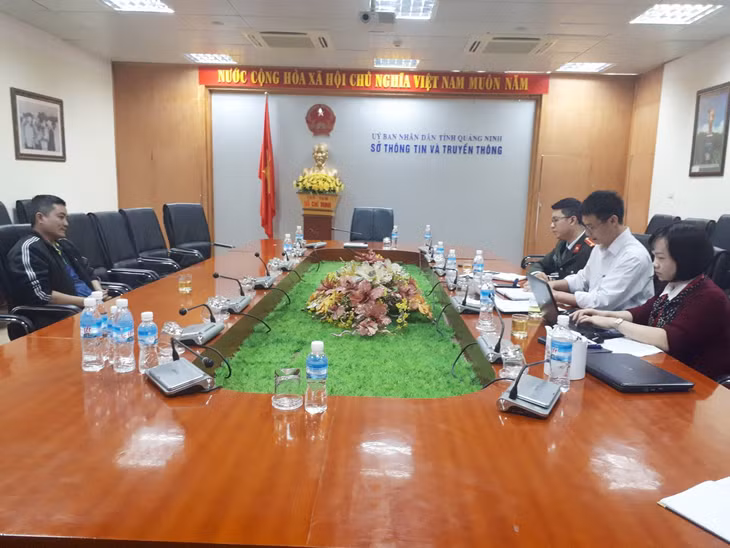 Quang cảnh buổi làm việc.