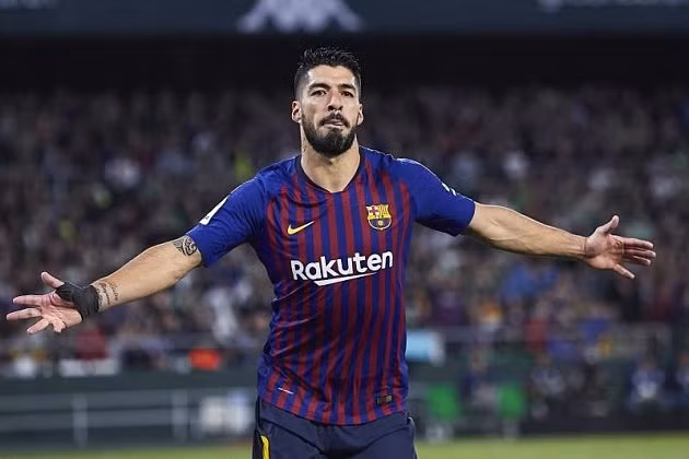  Chấn thương của Luis Suarez khiến HLV Ernesto Valverde lo lắng.
