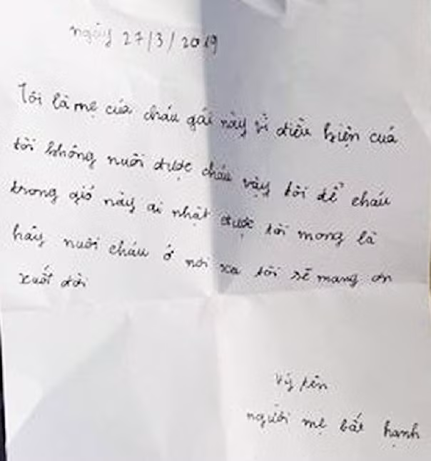 Cùng bức thư mẹ cháu để lại.