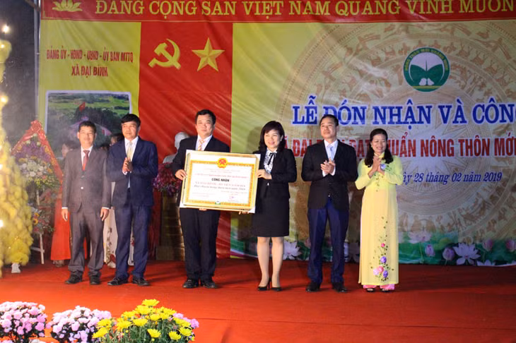 Xã Đại Bình đón nhận Quyết định xã đạt chuẩn NTM ngày 28/2/2019 (Ảnh: Quốc Nghị-Trung tâm Truyền thông-Văn Hóa Đầm Hà).