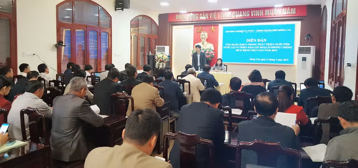 Đông đảo các đai biểu dự Diễn đàn 