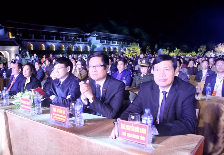 Các vị đại biểu 