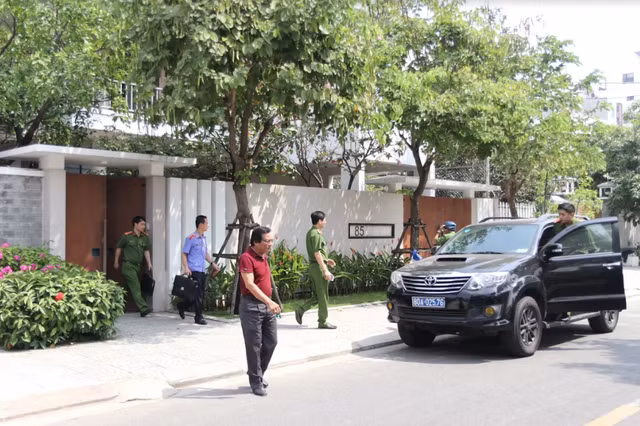Khám nhà nguyên Phó Chủ tịch UBND thành phố Đà Nẵng Nguyễn Ngọc Tuấn.