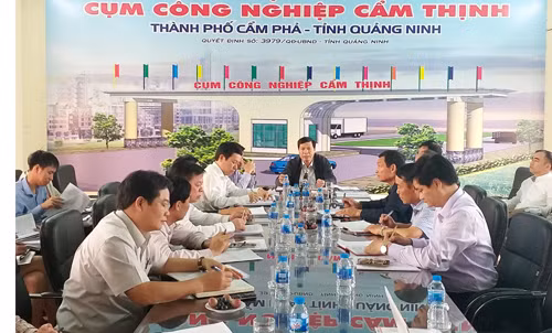 Đồng chí Nguyễn Đức Long, Phó Bí thư Tỉnh uỷ, Chủ tịch UBND tỉnh phát biểu kết luận buổi làm việc