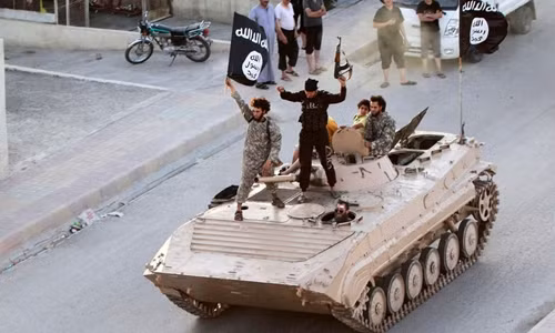Chiến binh IS ở Raqqa tháng 6/2014. Ảnh: Reuters.