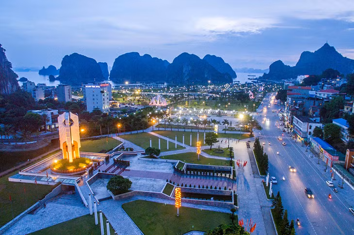 Hệ thống chiếu sáng thông minh của thành phố hoạt động tiết kiệm, hiệu quả. Ảnh: Khánh Giang