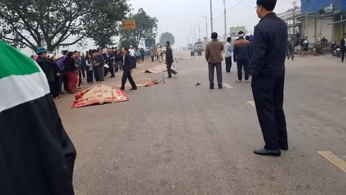  Hiện trường vụ tai nạn làm 7 người chết ở Vĩnh Phúc.