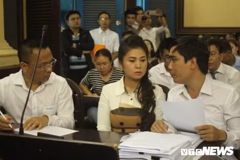  Bà Lê Hoàng Diệp Thảo trong phiên Tòa ngày 1/3.